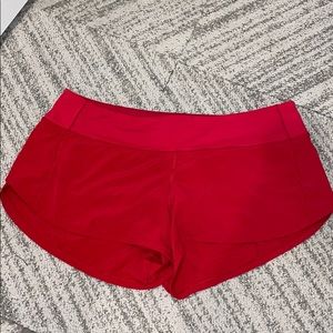Red lululemon speed up short 2.5”